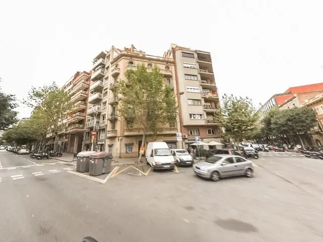 Calle Castillejos, 270