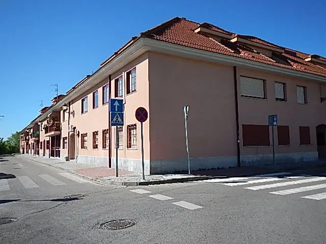 Calle Plasencia 8