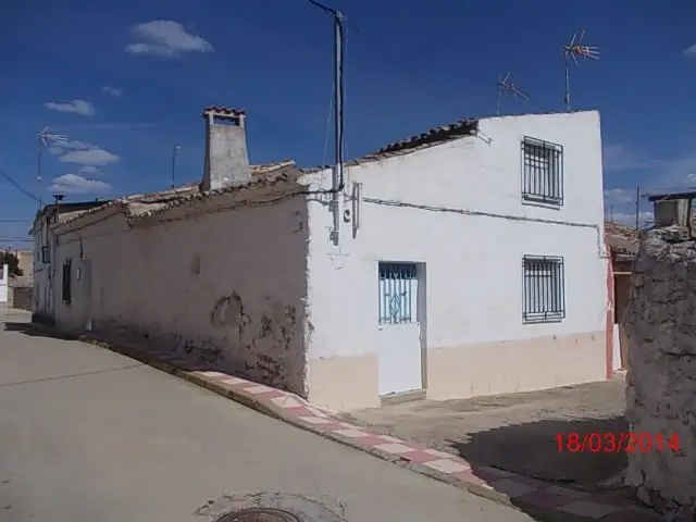 Cl Iglesia 3, 16216