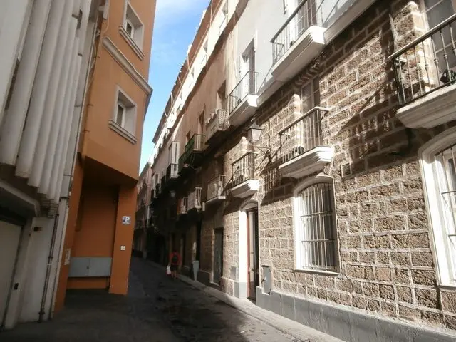 Calle Doctor Ramon y Cajal, 1, 1º IZ