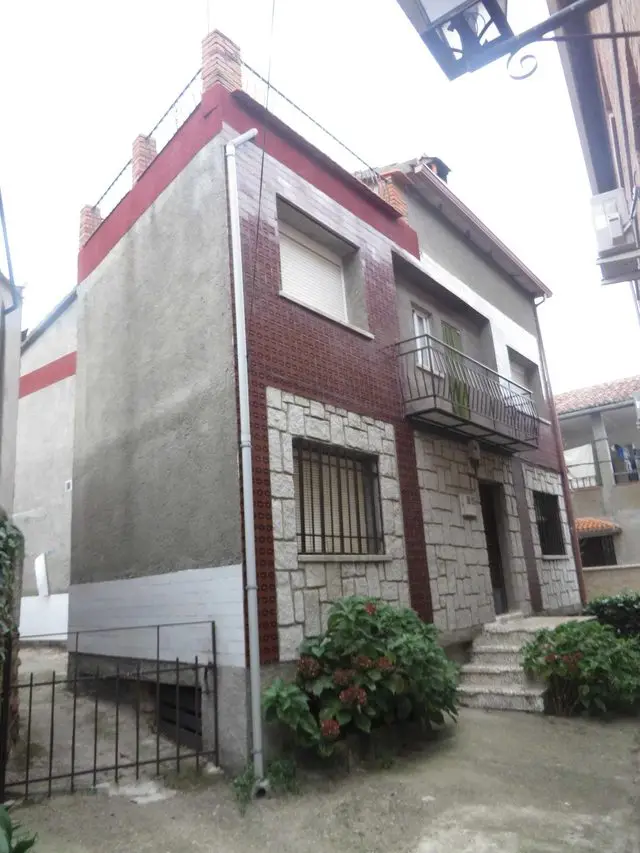 Avenida Constitución, 23