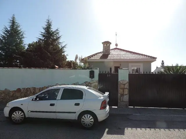 Calle Lirio, 10