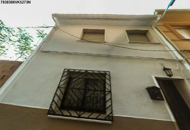 Calle Hernando de la Torre 18