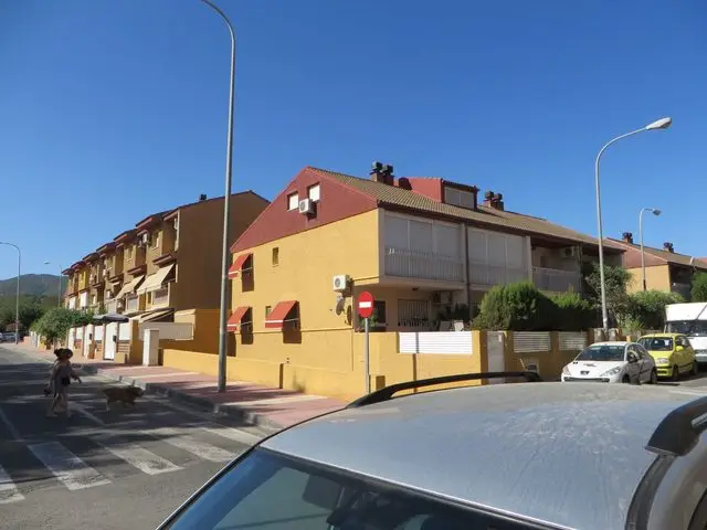 Calle Aguamarina, 1