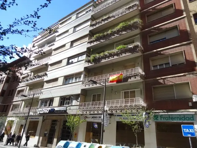 Calle Zaragoza, 10