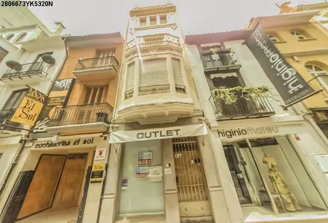 Calle Alloza, 13