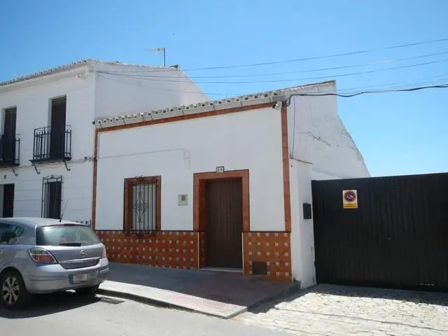 Calle Miguel de Cervantes, 28