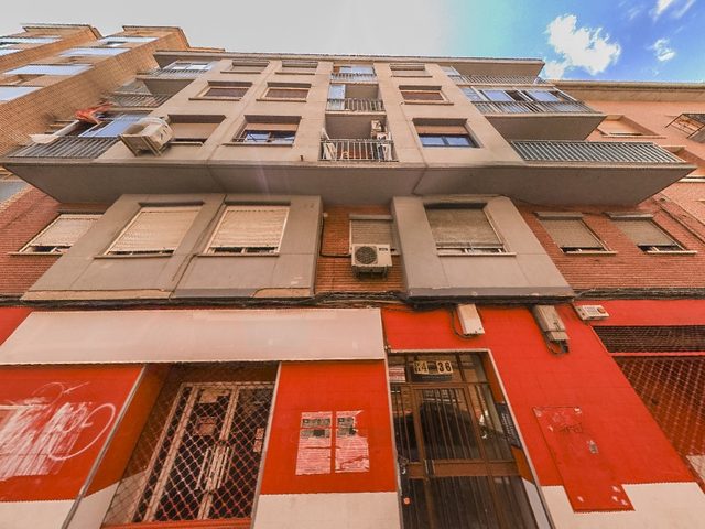 Calle Gimeno Vizarra, Hermanos, 34, Bj 1