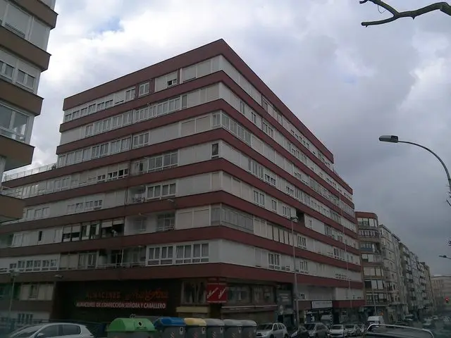 Avenida Jose Hierro, 26