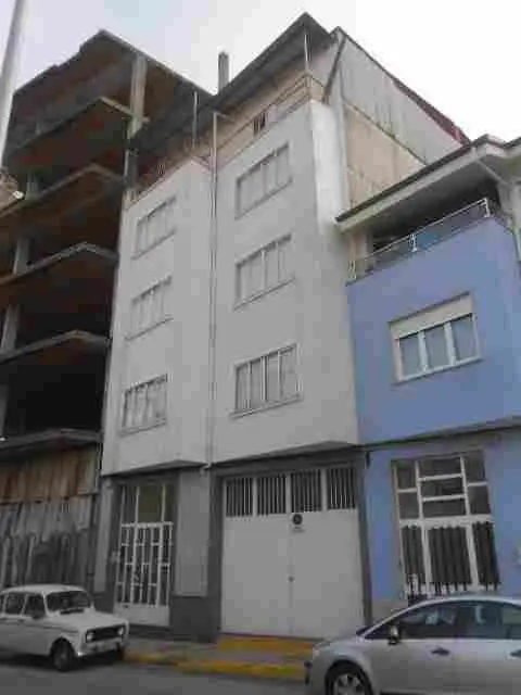 Calle Paredes, 3