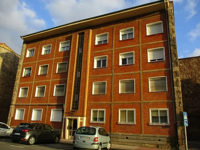 Calle la Amistad 18, Bj Dch