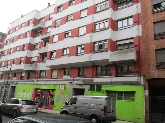 Calle Rio Narcea, 28