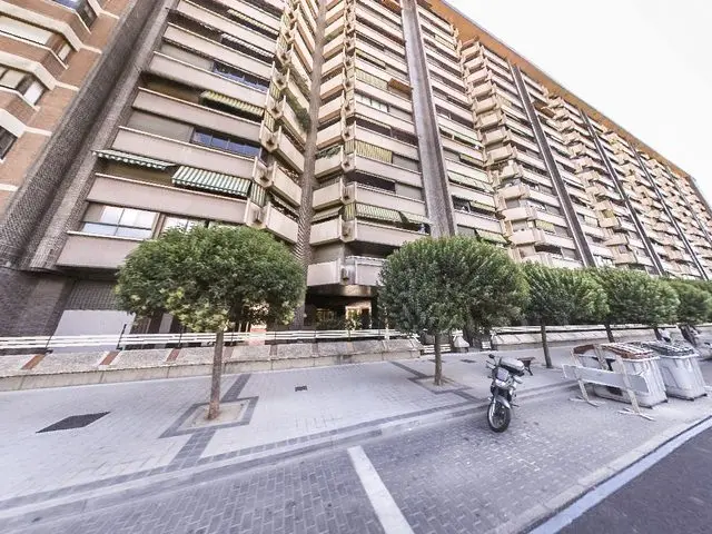 Paseo Isabel la Catolica, 21, 1º 55