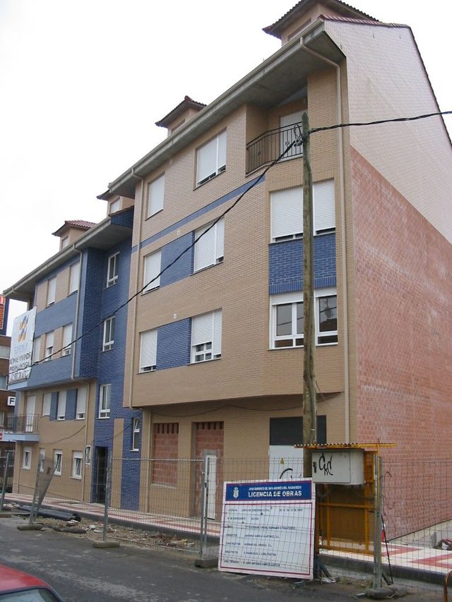 Calle Via Lactea, Planta 1