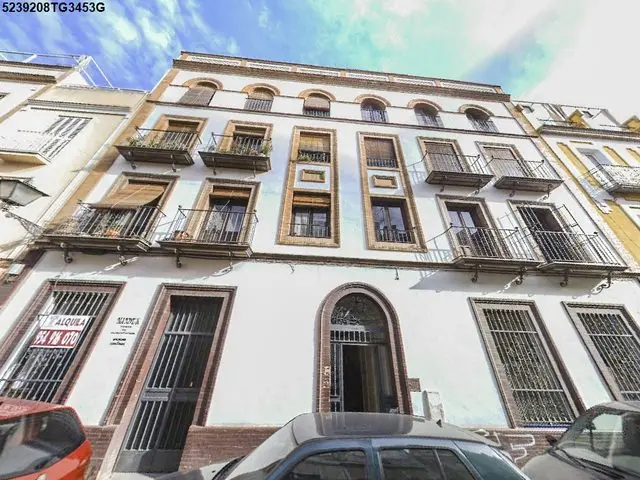 Calle Peral, 58
