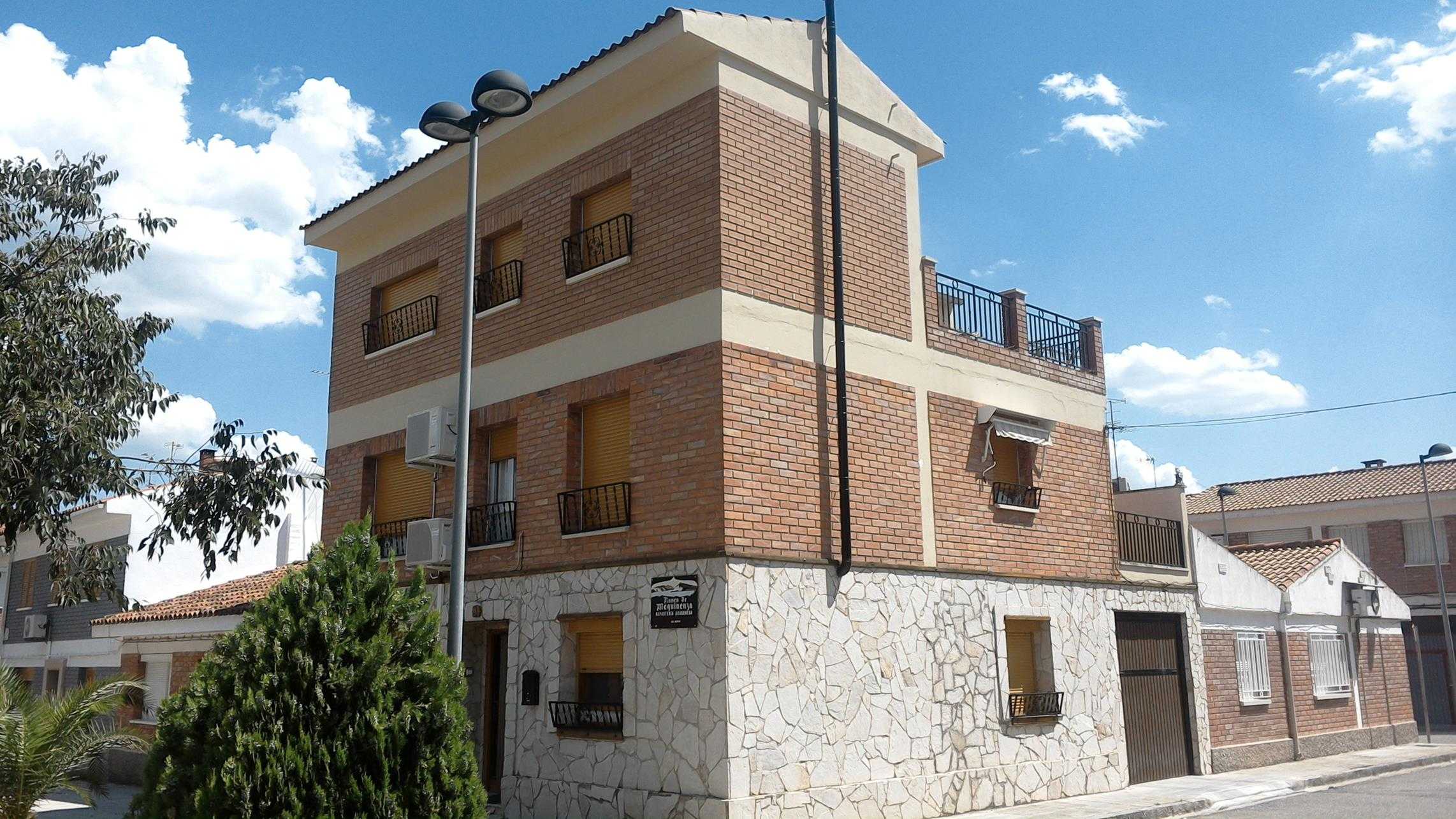 Plaza l, 3