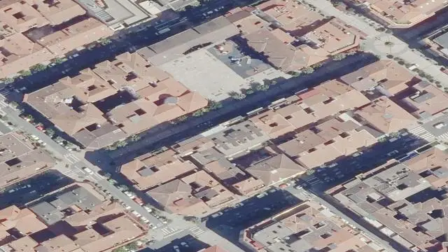 Calle Paulino Mendivil 12