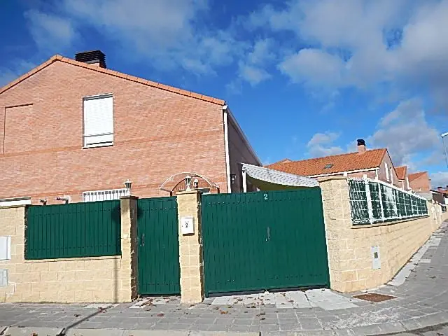 Calle Almanzor, 4