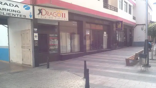 Calle Cruz Ayala, 8