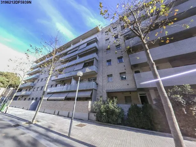 Calle Salvador Cruixent, 11-13, Planta Baja