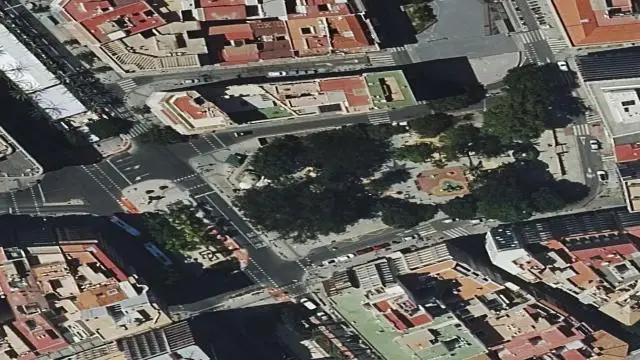 Avenida Historiador Vte Ramos 15, 17