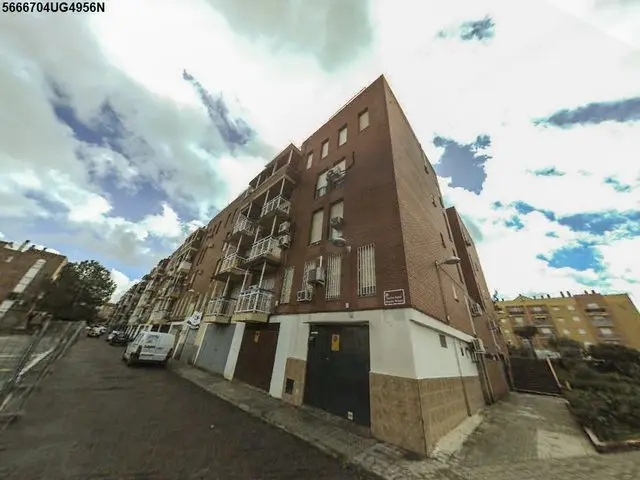 Calle Primero de Mayo, 19