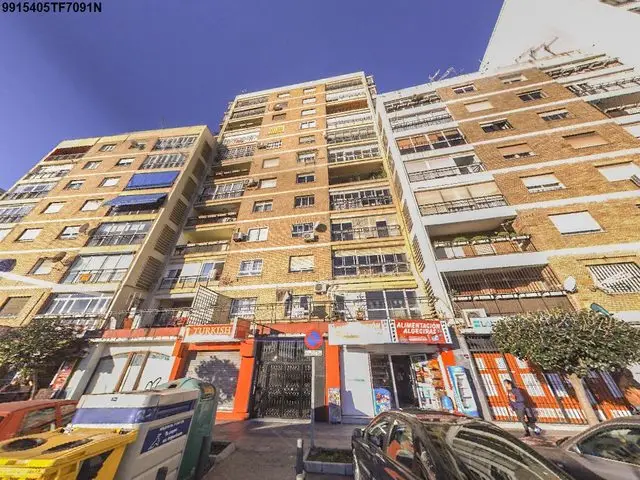 Avenida Virgen del Carmen, 33, Bj 1b