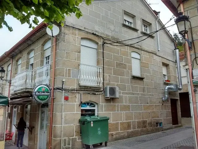 Calle Caiña, 3