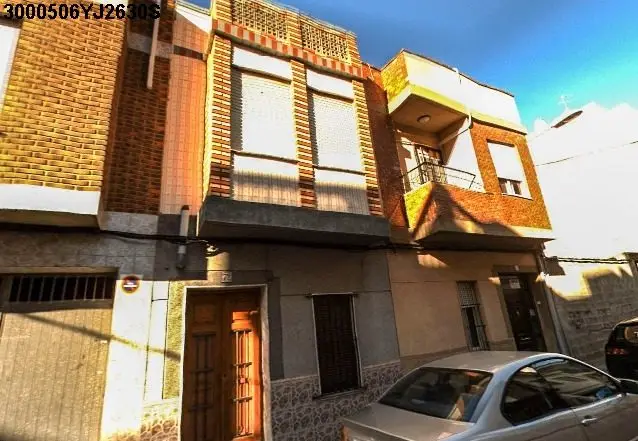 Calle Montesa, 72