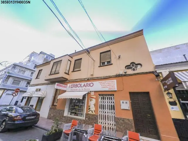 Calle Maria Parodi 1