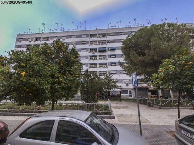 Avenida Virgen de la Milagrosa, 22