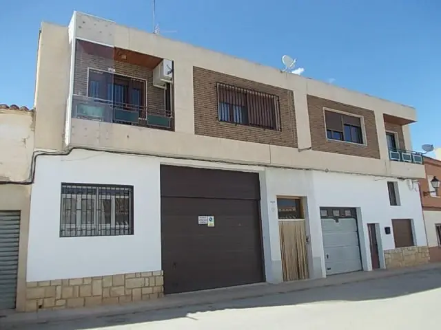 Calle Madrid, 25