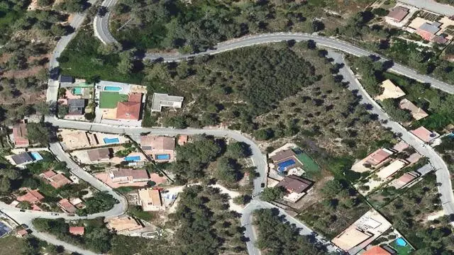 Calle Sajolina Número Treinta y Dos de la Urbanización las Colinas
