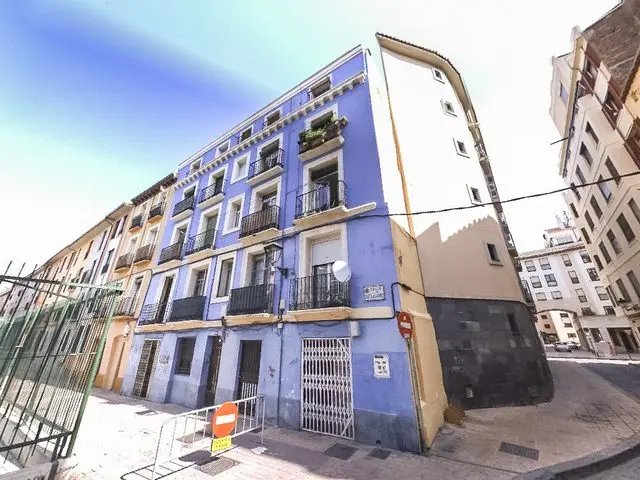 Calle Casta Álvarez, 30