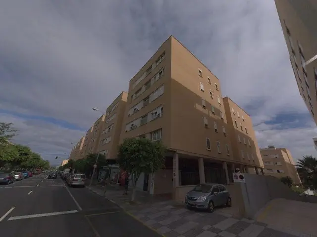Avenida Pintor Felo Monzón, 23