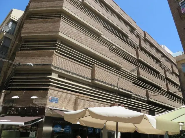 Plaza Puxmarina, 1