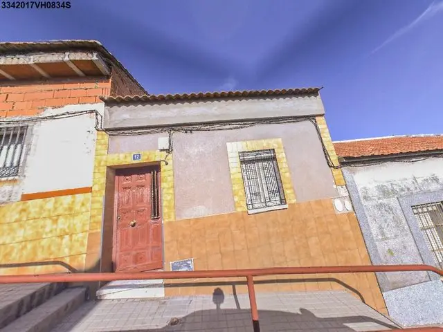 Calle Cerezo, 12
