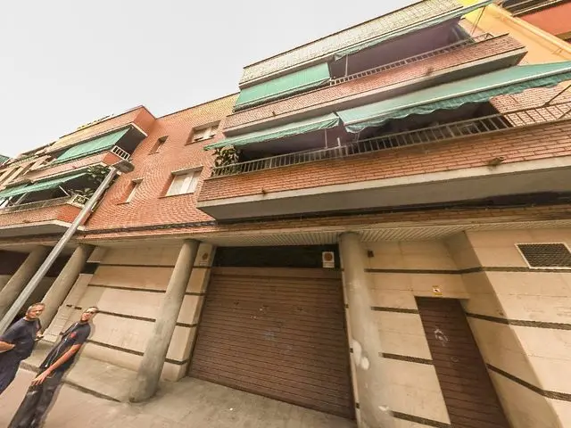 Calle Enric Casanovas 35, 1 -3 07