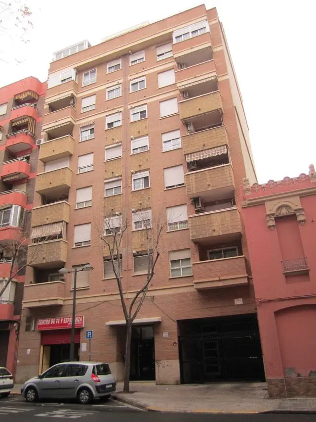 Avenida Burjassot 106