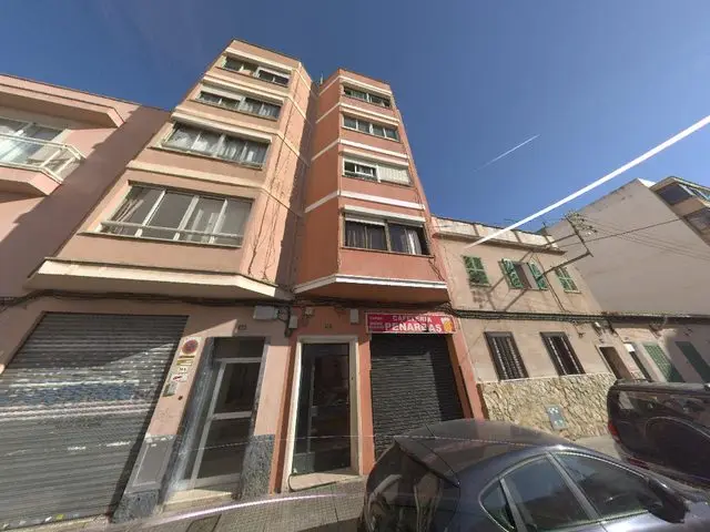 Calle Regalo, 82