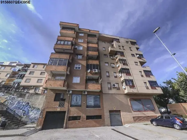 Avenida Vera, 38, 5º B