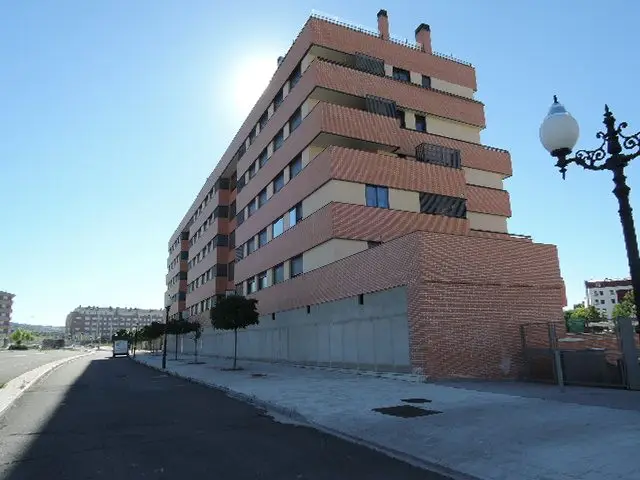 Avenida Derechos Humanos, 60, Portal 2, 1º D